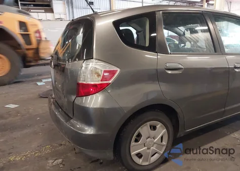 2013 Honda Fit из США, поврежденный, VIN JHMGE8H31DC046131
